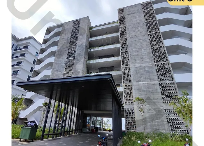 7Th Horizon - Roxy Sematan Beach Apartment